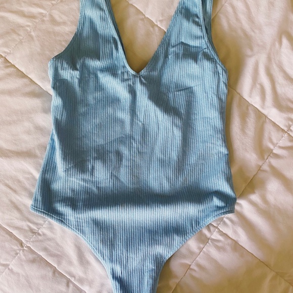 JMP The Label Montreal One Piece - Picture 3 of 6